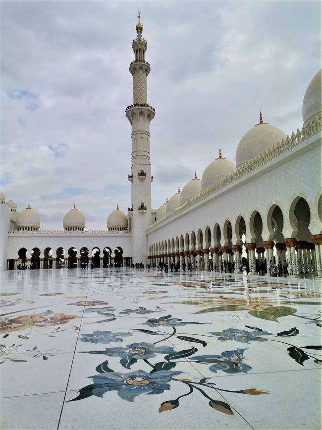 Abu Dhabi Weiße Mosche