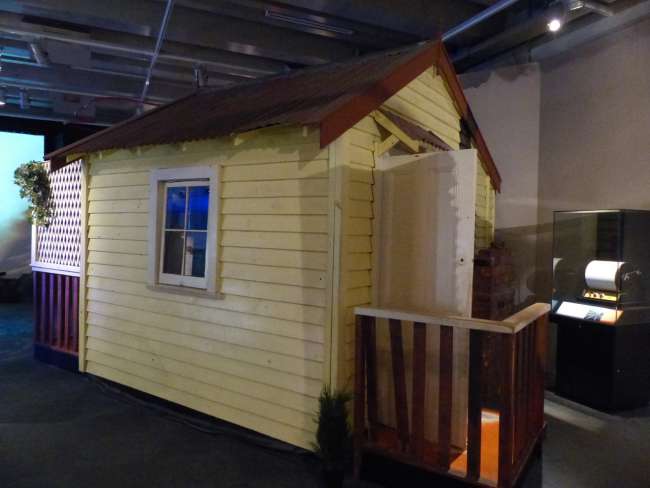 Earthquake simulator cottage in Te Papa