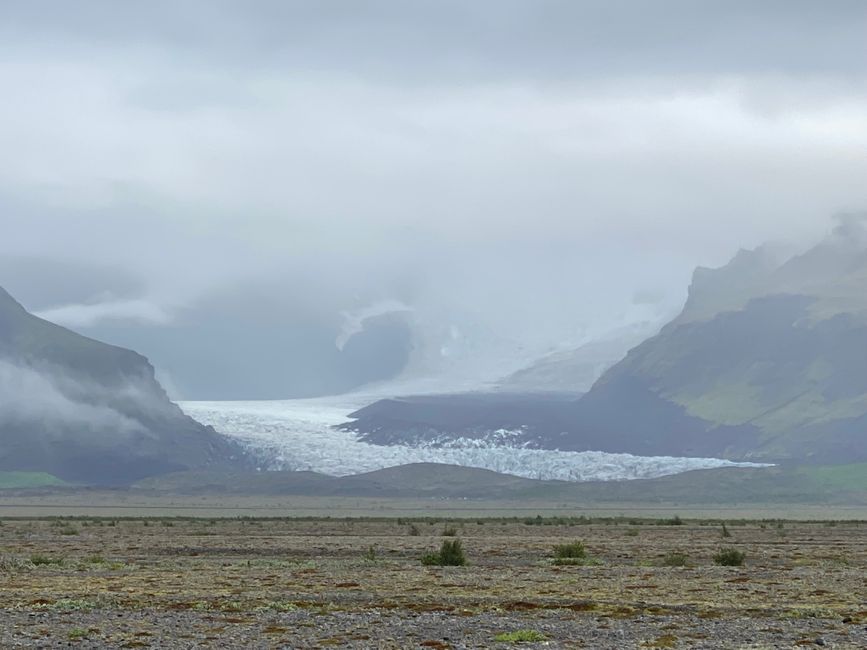Erste Ausblicke auf den Gletscher.