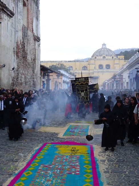 Saturday procession 'Señor Sepultado'
