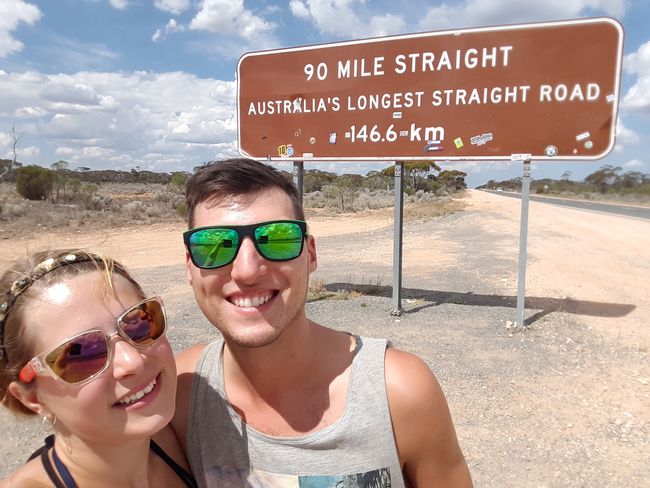 Roadtrip Tag 59 - Balladonia Track & the longest straight road in Australia
