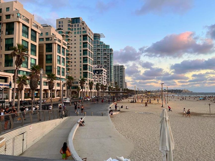 Ankunft und Jerusalem Beach