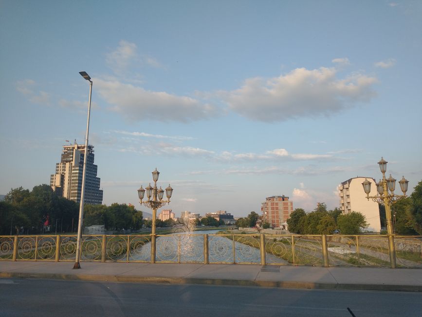 স্থাপত্য ডিজনিলেণ্ড: বিস্ময়কৰ Skopje / উত্তৰ মেচিডোনিয়া