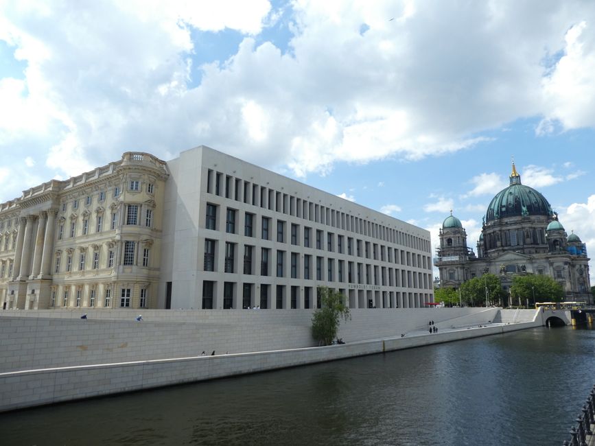 Ascension Day in Berlin: Humboldt Forum and tour through what feels like the whole of Berlin