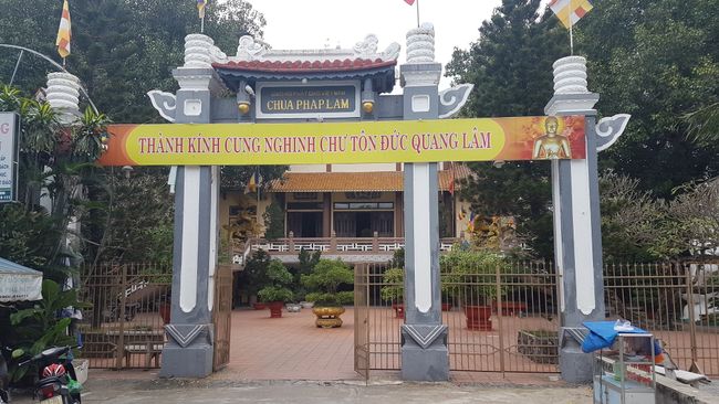 Und dann noch zum Chua Phap Lam Tempel. 