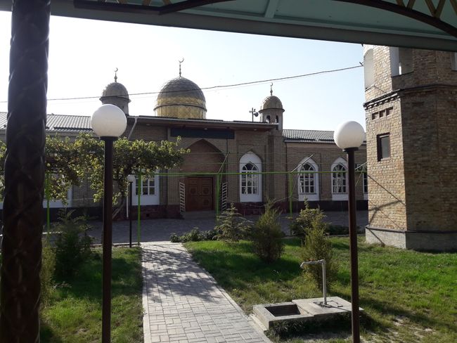 im Innenhof einer Moschee
