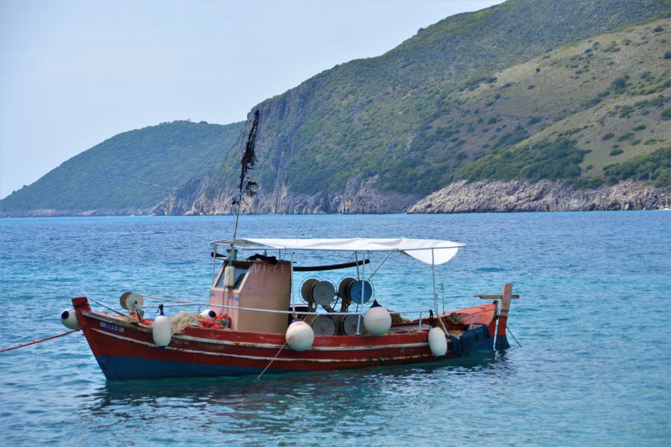 Fischerboot am Jalë Beach 