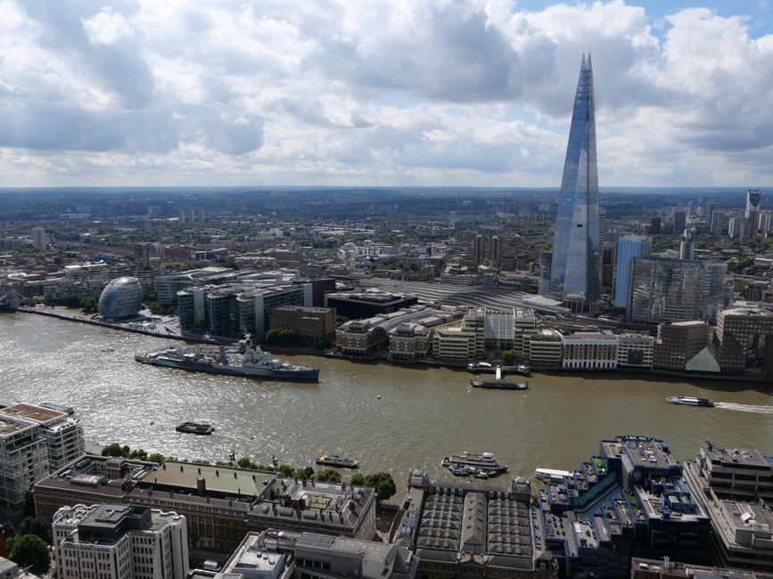 View from above, on the left the HMS Belfast and on the right, The Shard