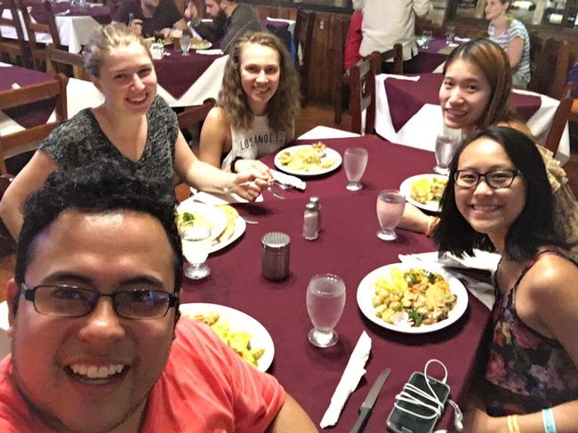 Essen mit unseren Freunden aus Panama