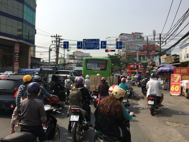 Verkehrschaos in der ehemaligen Hauptstadt Vietnams