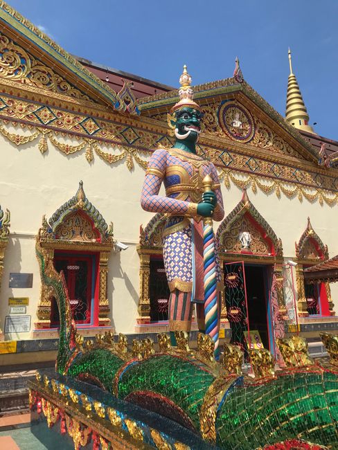 Thailändischer Tempel, too much Kitsch 