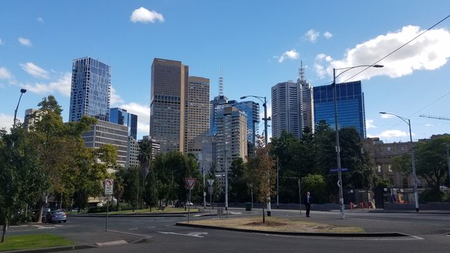 The first days in Melbourne