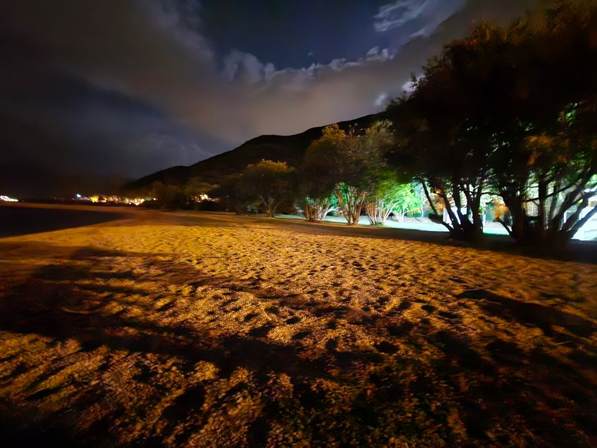 Morinj beach at night