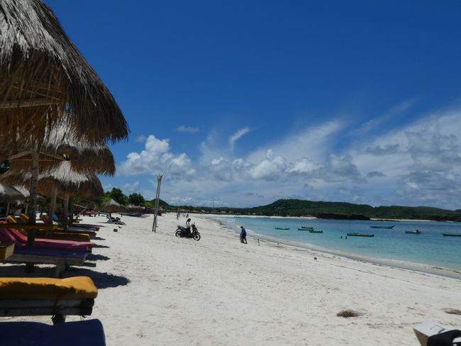 Lombok - relaxing days on beautiful beaches in the south of