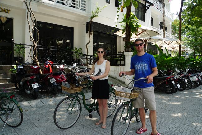We get bicycles from the hotel