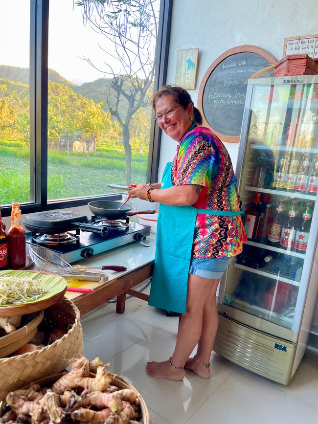 Barefoot at the cooking class