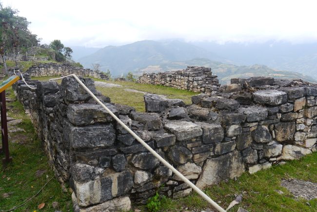 ペルーに戻る - クエラップ要塞の征服