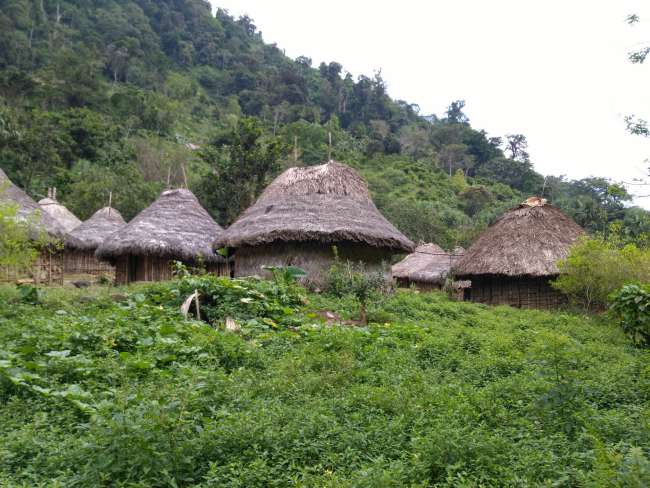 Typische Hütten der einheimischen Tayrona