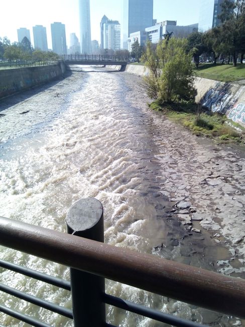 Río Mapocho - wirklich ein Fluss? 