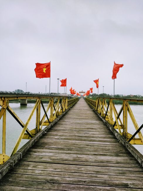 Brücke zwischen Nord- & Süd- Vietnam