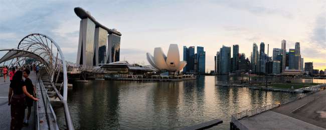 Gigantic Singapore!
