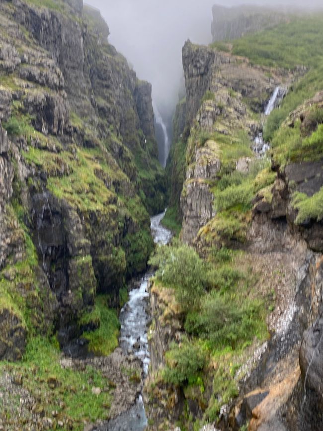 GLYMUR Waterfall