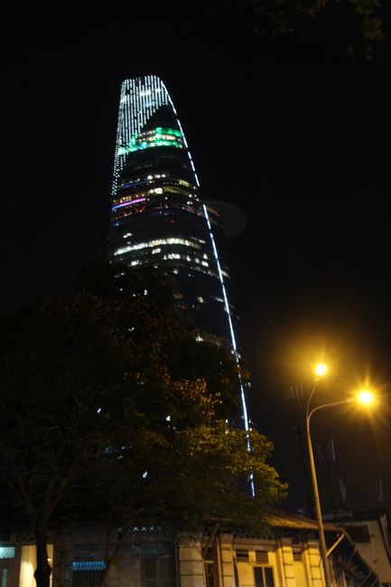 Der Bitexco Financial Tower bei Nacht