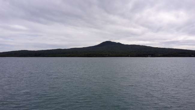 Rangitoto Island vom Schiff aus