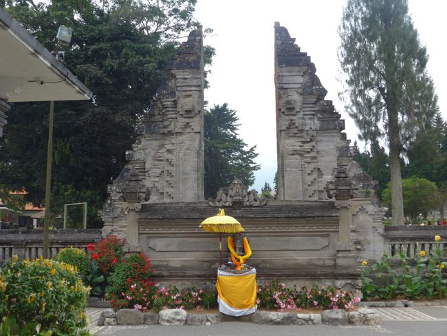 معبد ساحلی: اولون دانو براتان (بالی قسمت 3)