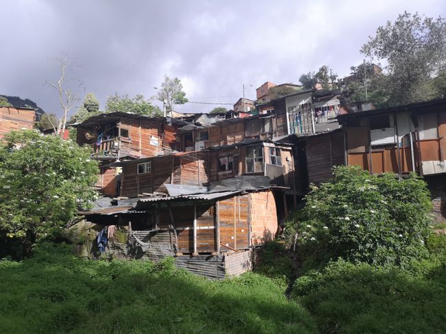 Die Häuser in den Favelas