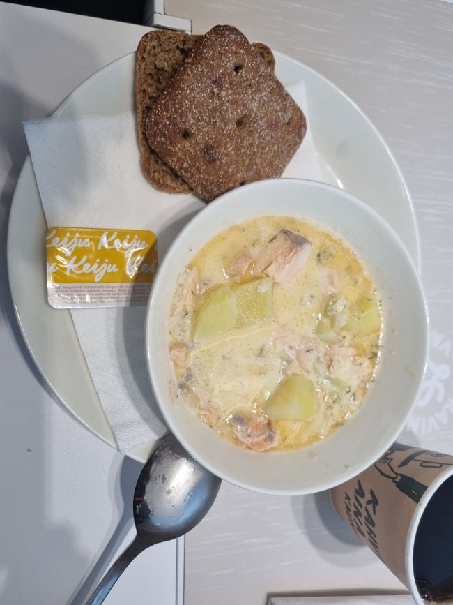 Lachs-Suppe im Zug: Lecker!!
