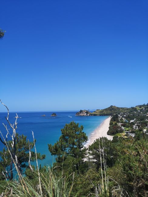 Walk to Cathedral Cove