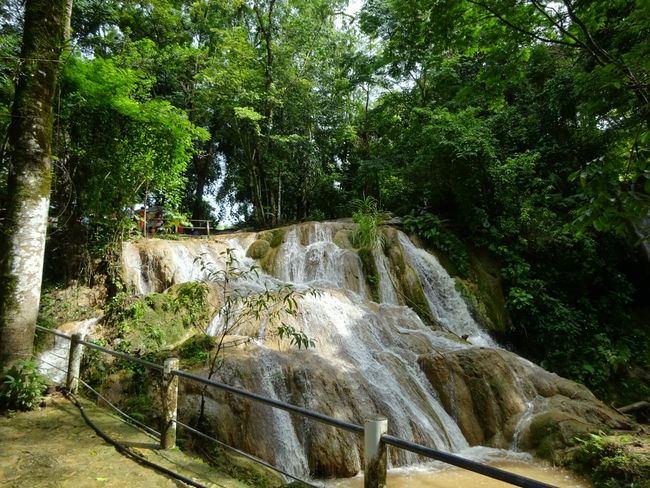 Waterfalls 'Agua Azul' in the jungle