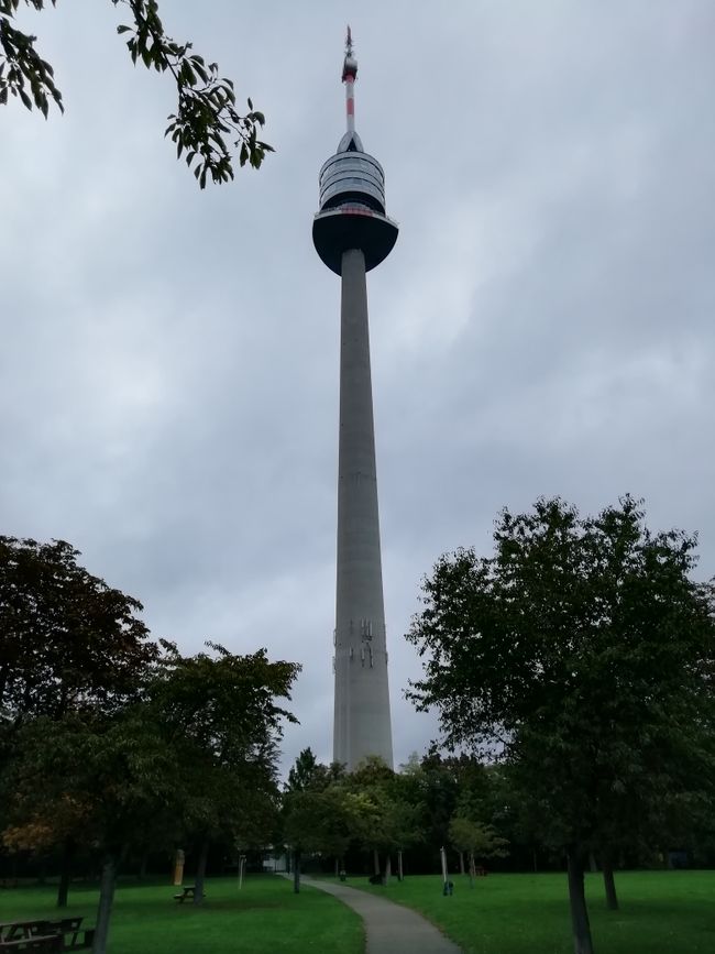 Despite the bad weather, I had to visit the Donauturm as well. 