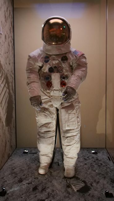 National Air and Space Museum - dieser Raumanzug war als erster auf dem Mond