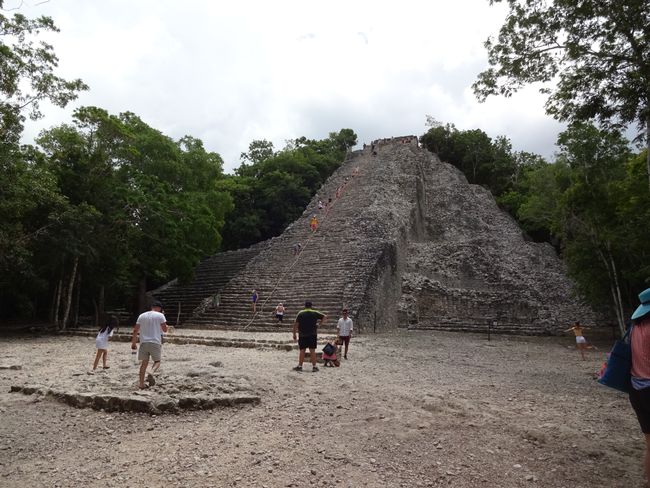 Die Mayapyramide im Dschungel bei Coba
