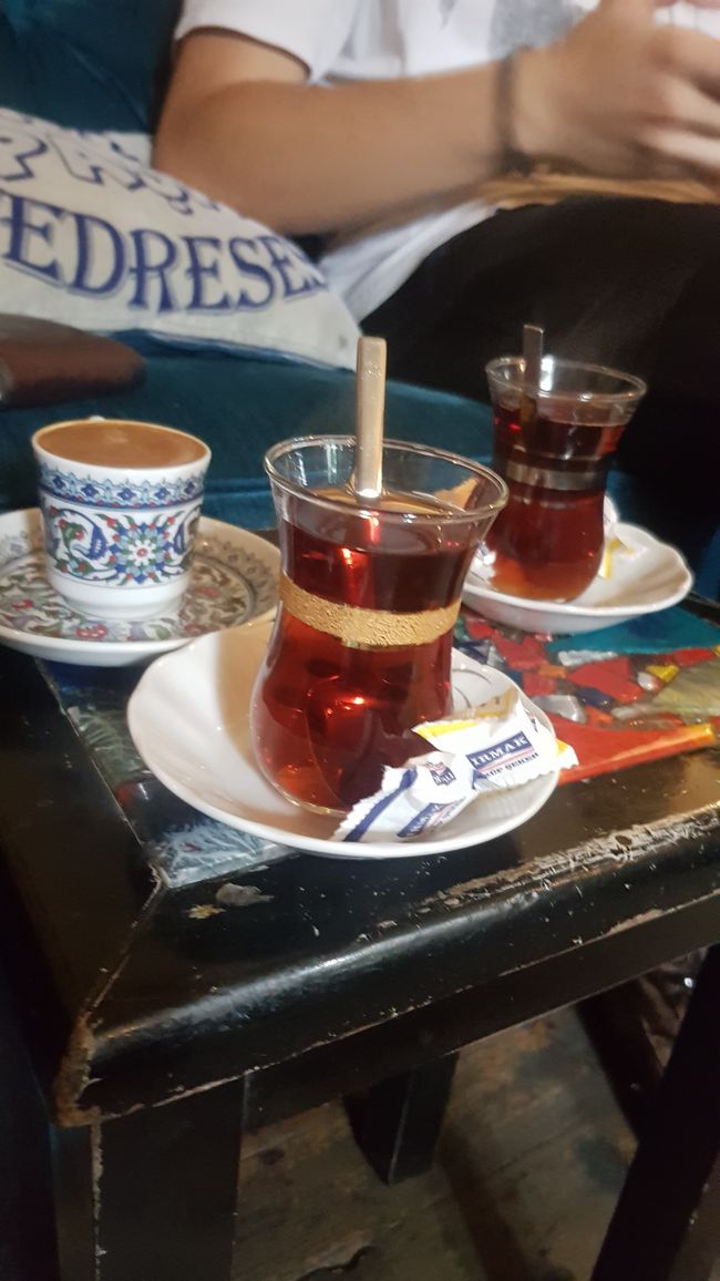 türkischer Tee und Kaffee