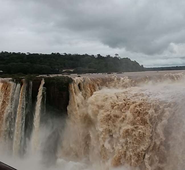 Puerto Iguazu - so much water 