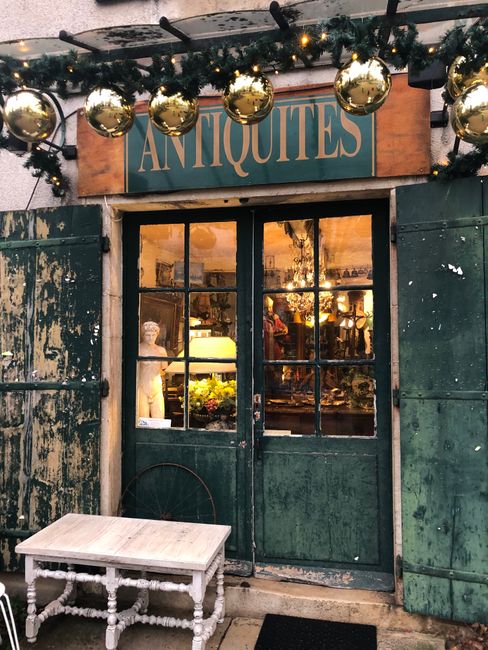 A beautiful antique shop. Couldn't resist