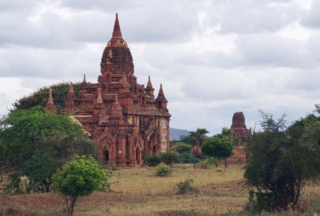 MYANMAR- eine andere Welt