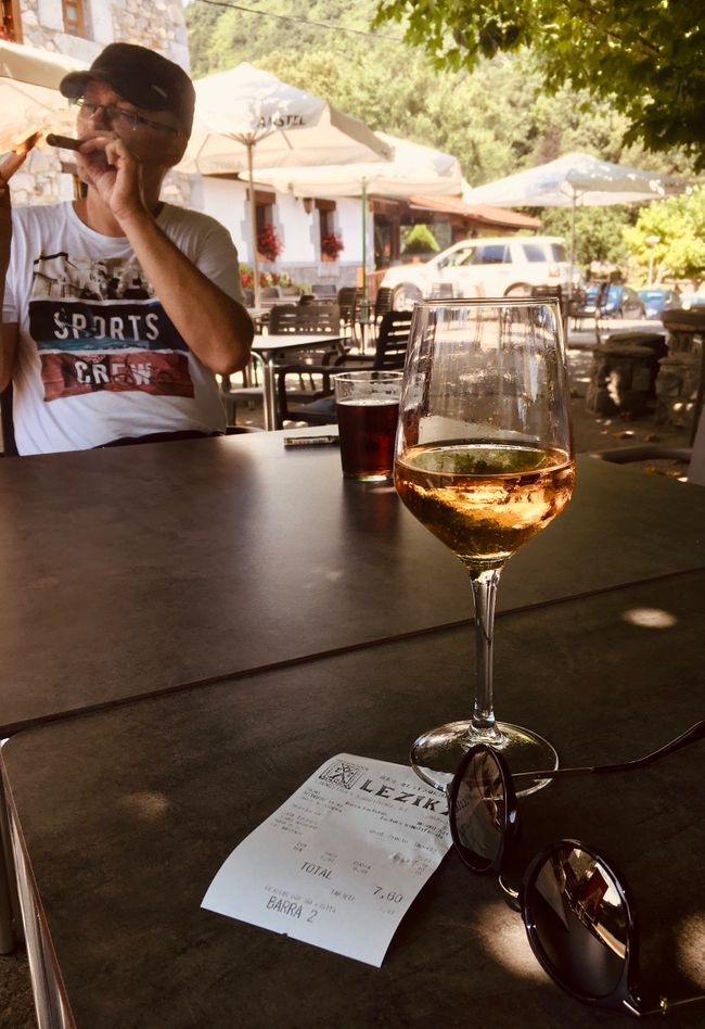 Pause... preiswerte Getränke, Bier, Wein, Fanta und Wasser 7,60€