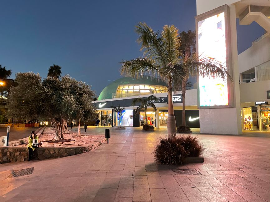 Promenade of hotels in Eilat