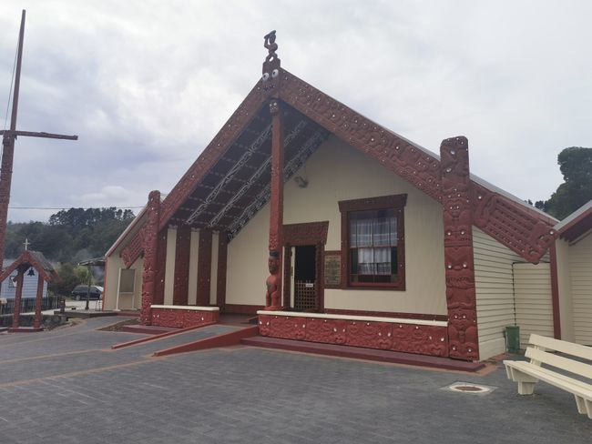 Okareka gölü-Whakarerewa-Rotorua gölü-Tauranqa-Maunganui dağı-Afinri