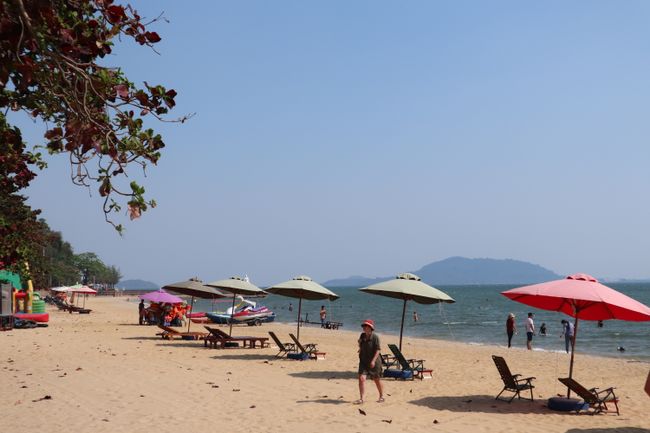 The beach of Kep.