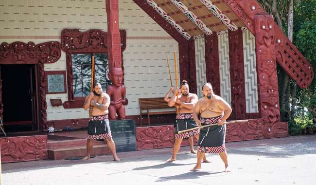 Maori beim "haga"