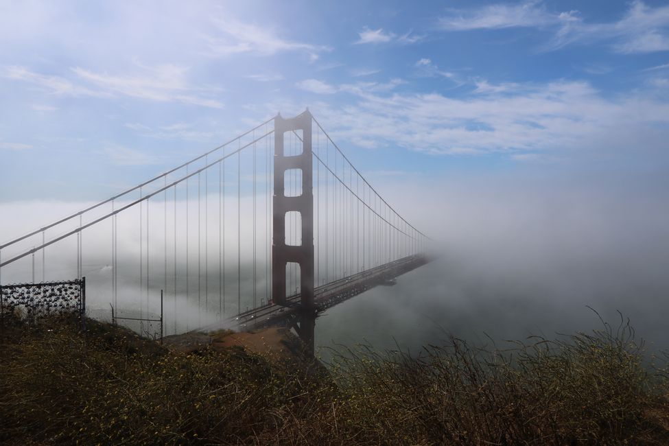 सैन फ्रांसिस्को में गोल्डन गेट ब्रिज - कोहरा में एतेक सुन्दर