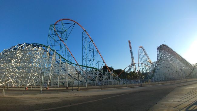 Los Angeles and Six Flags Magic Mountain