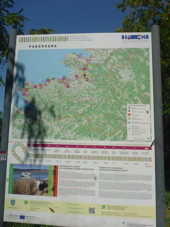 Entlang der 45 km von Triest bis nach Kroatien gibt es eine Bahntrasse entlang der Küste 
