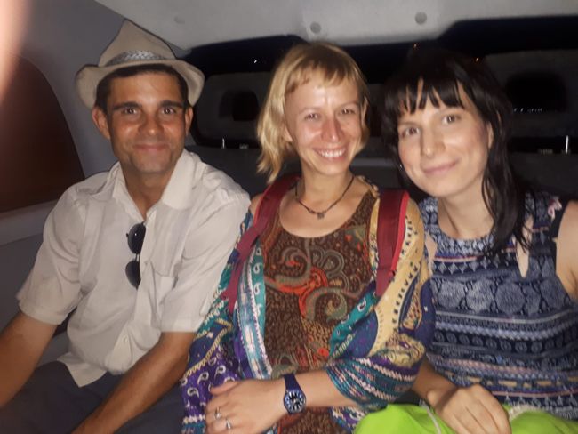 im Taxi mit Ana und Ivana