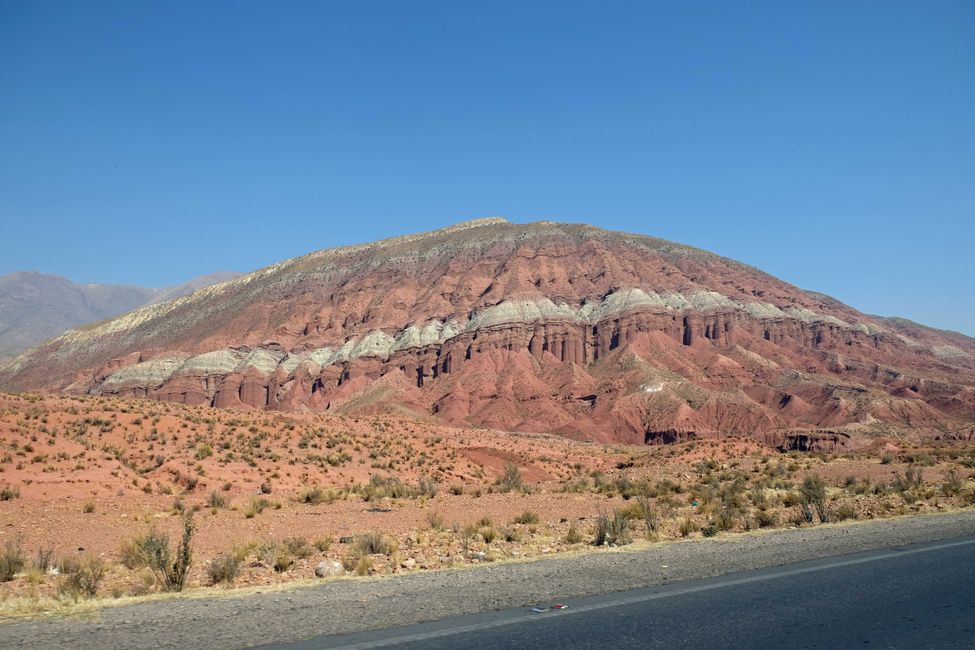 Bolivien verfügt immer noch über viele mineralienreiche Berge, die ausgehöhlt werden können.
